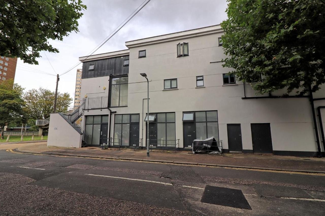 Stylish & Modern Apartment - Southend Stays Экстерьер фото